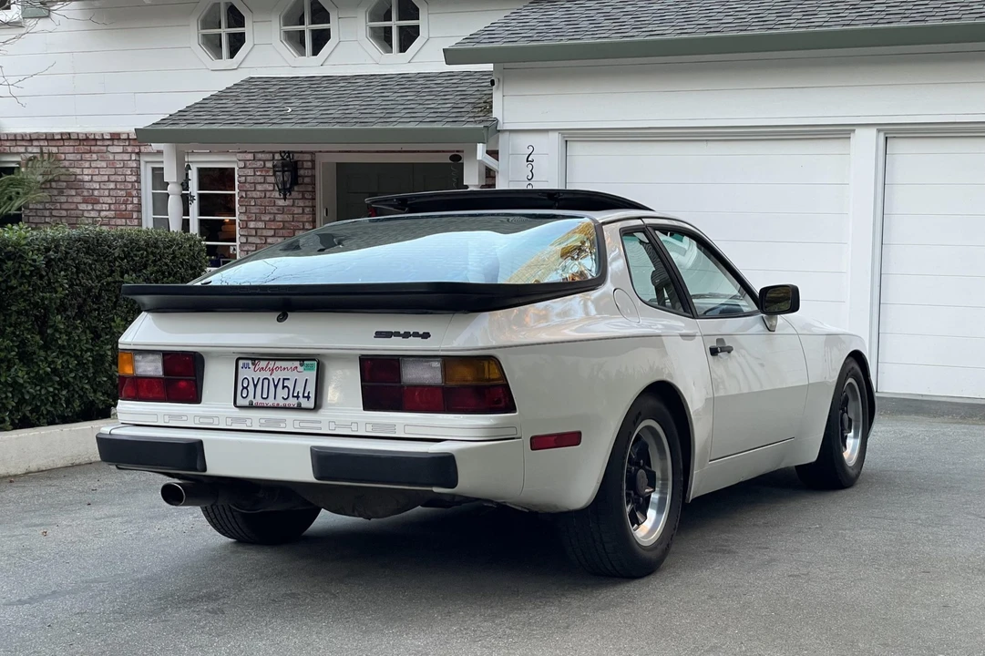 1984 Porsche 944 - Image 8 of 31