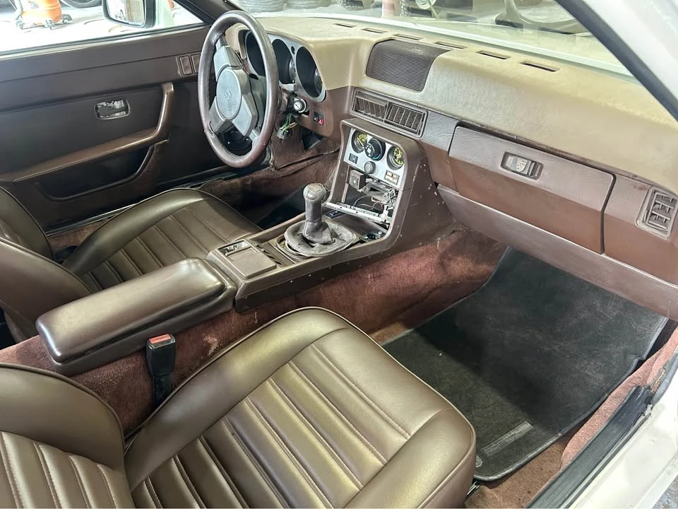 1984 Porsche 944 - Image 9 of 11