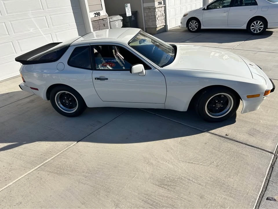 1984 Porsche 944 - Image 4 of 11