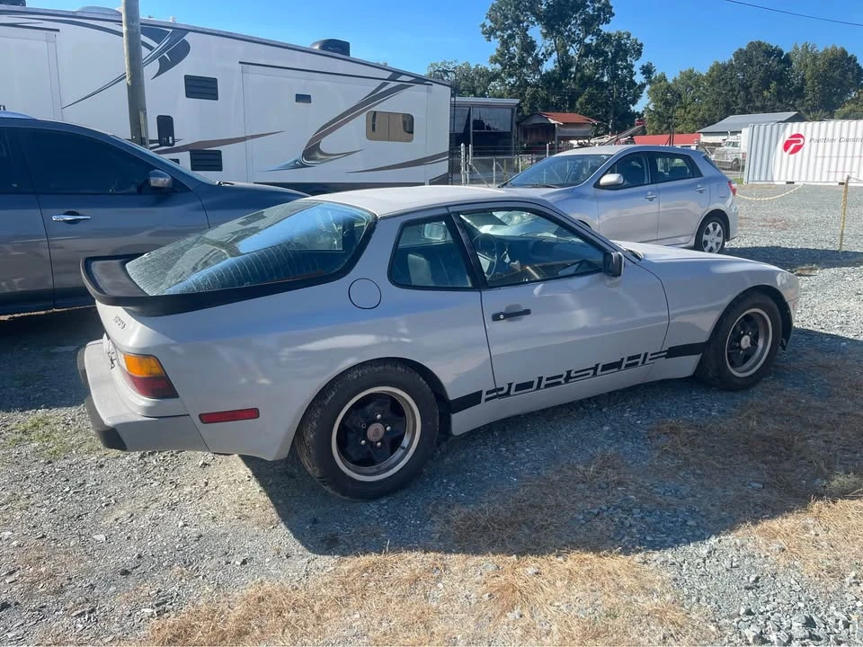 1984 Porsche 944 - Image 4 of 6
