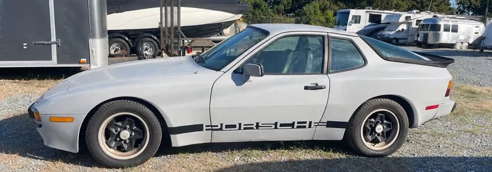 1984 Porsche 944 - Image 2 of 6