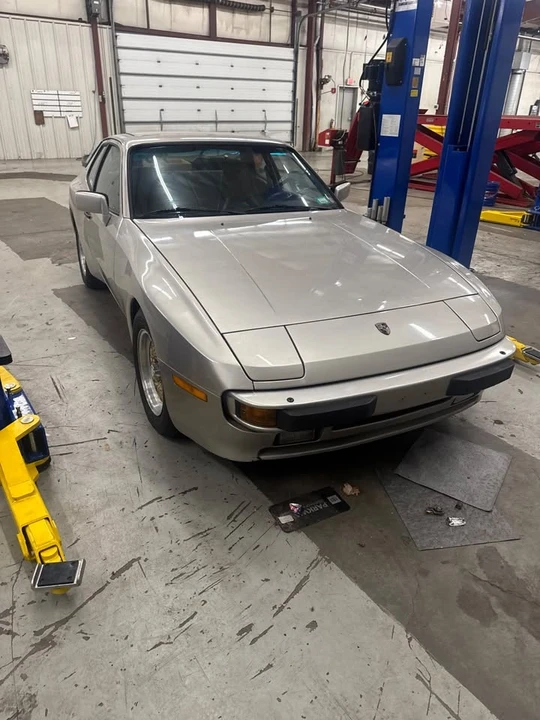 1984 Porsche 944 - Image 2 of 5