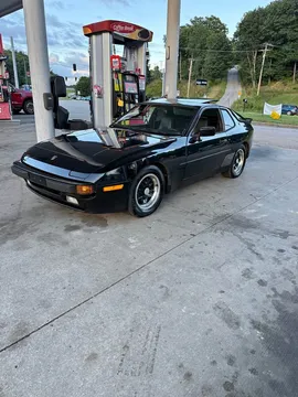 1984 Porsche 944 Base