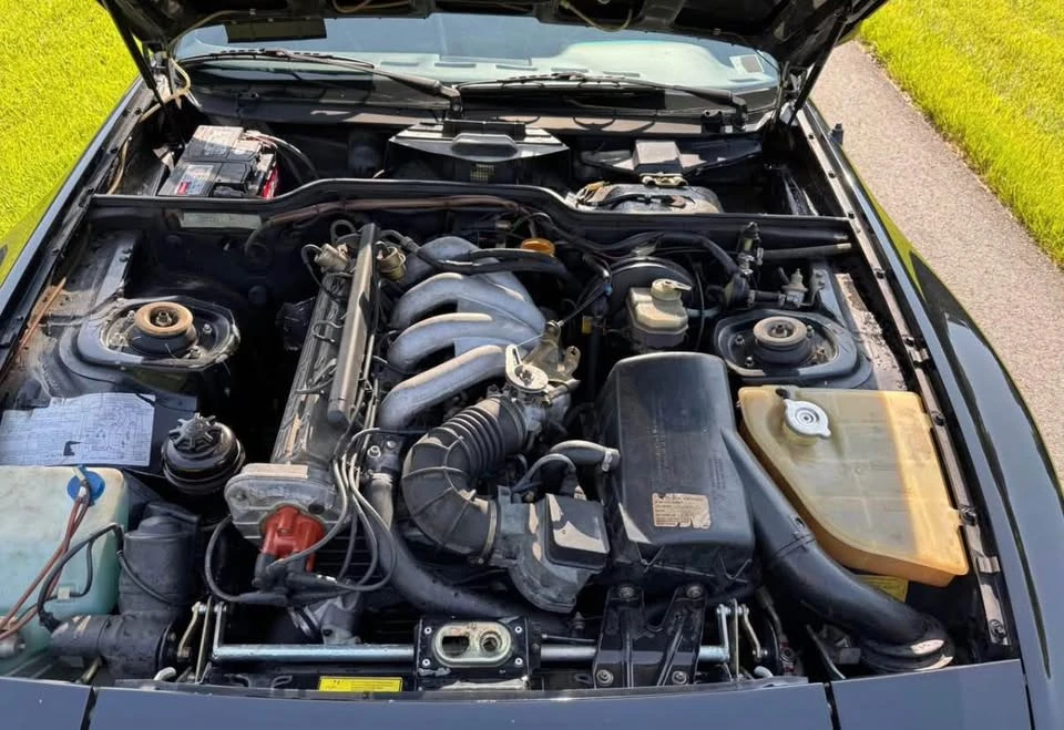 1984 Porsche 944 - Image 11 of 13