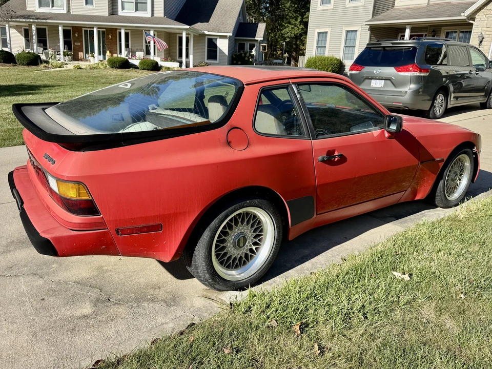 1984 Porsche 944 Turbo - Image 14 of 31