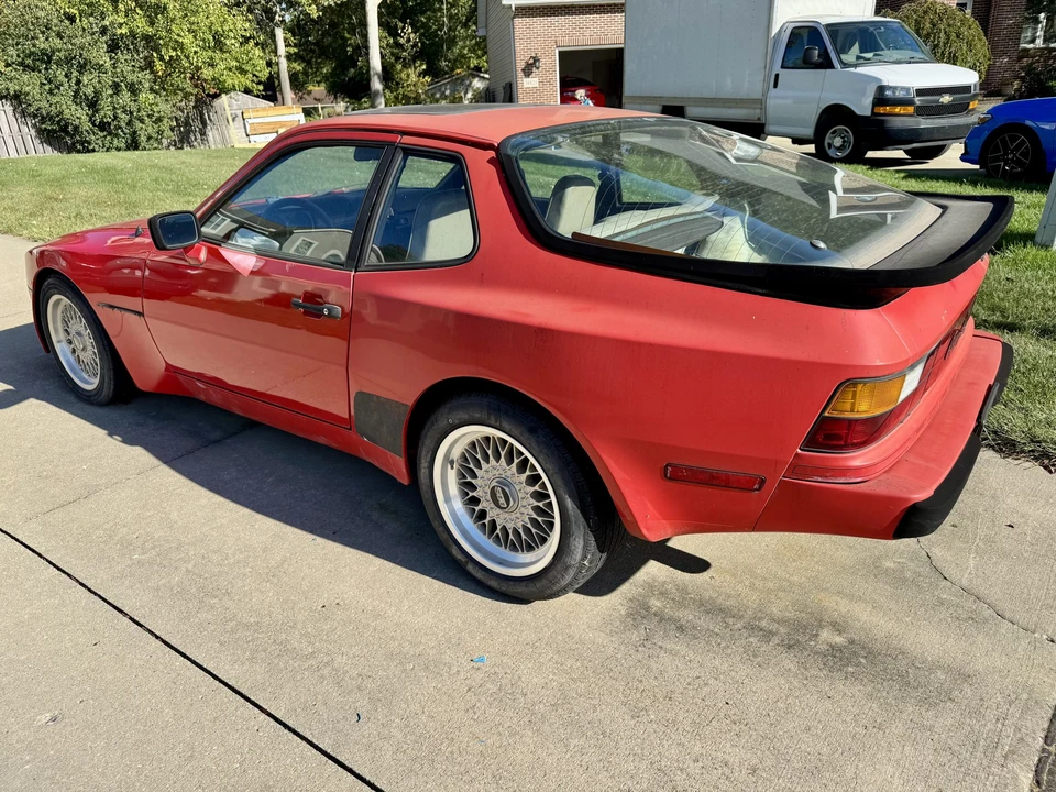 1984 Porsche 944 Turbo - Image 15 of 31