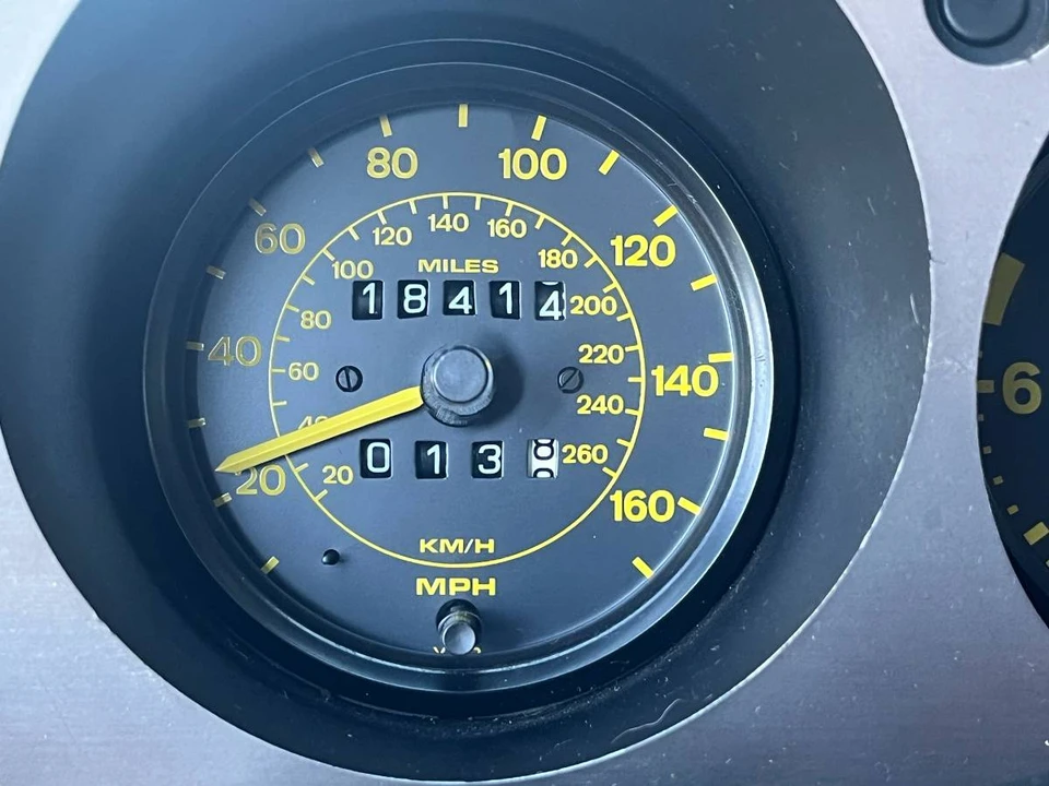 1984 Porsche 944 - Image 7 of 10
