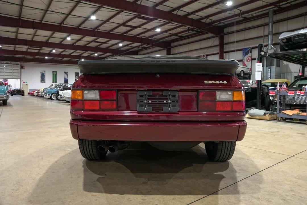 1984 Porsche 944 - Image 6 of 12