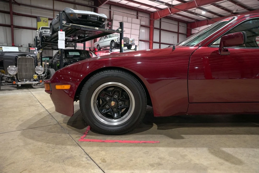 1984 Porsche 944 - Image 3 of 12