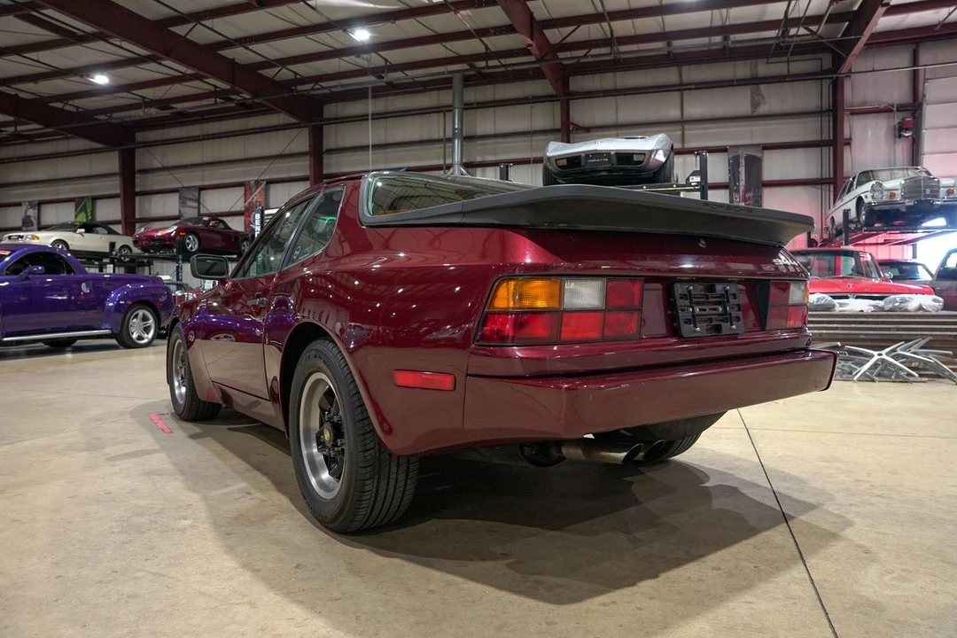 1984 Porsche 944 - Image 5 of 12