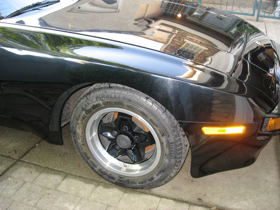 1984 Porsche 944 - Image 6 of 18