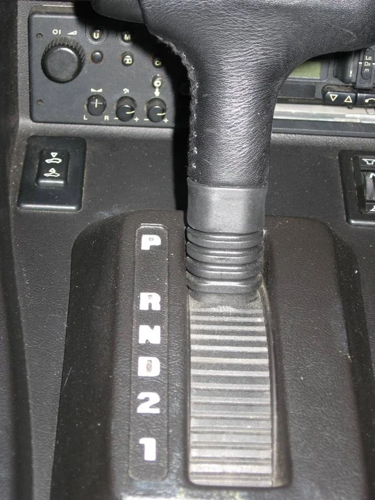 1984 Porsche 944 - Image 14 of 18