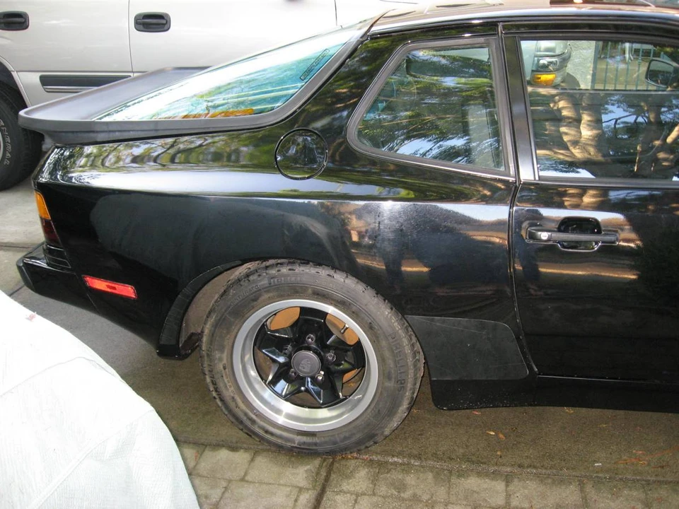 1984 Porsche 944 - Image 4 of 18