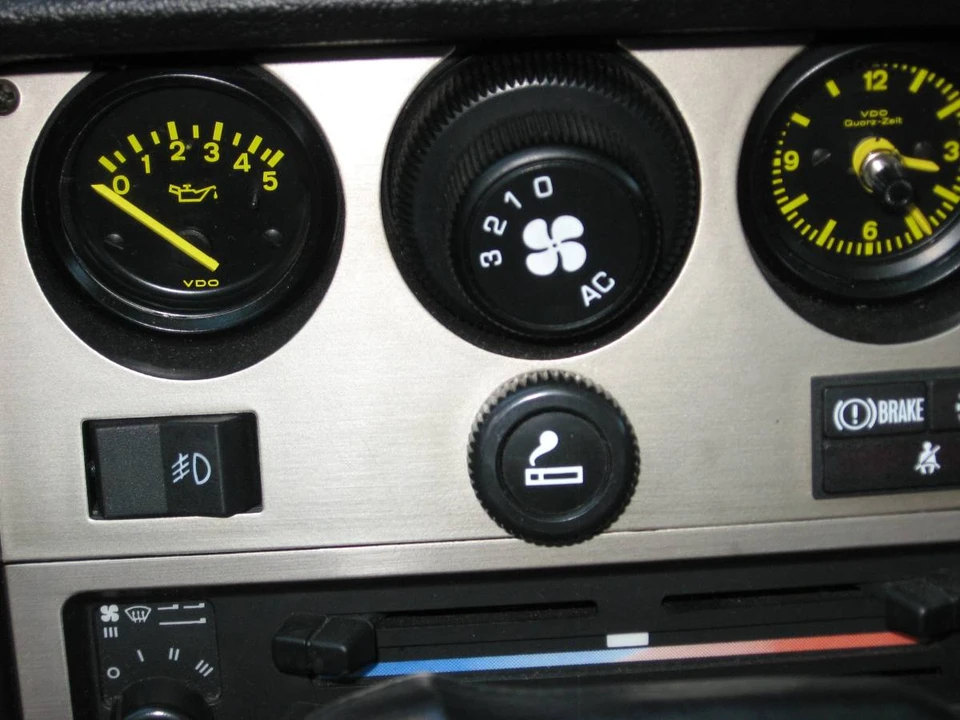 1984 Porsche 944 - Image 12 of 18
