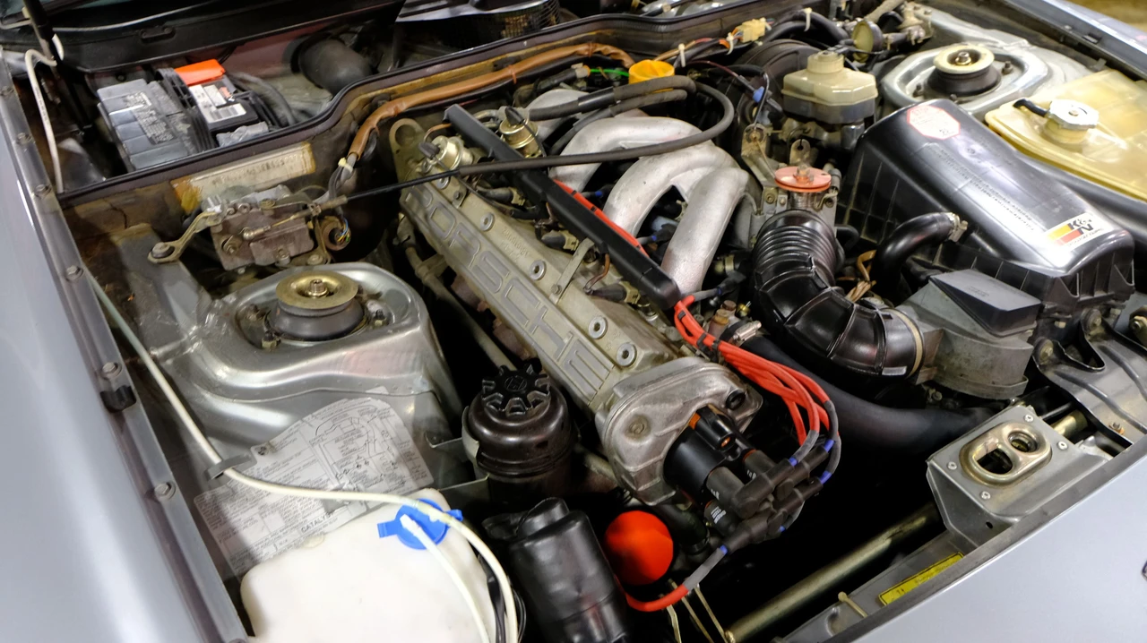 1984 Porsche 944 - Image 13 of 17