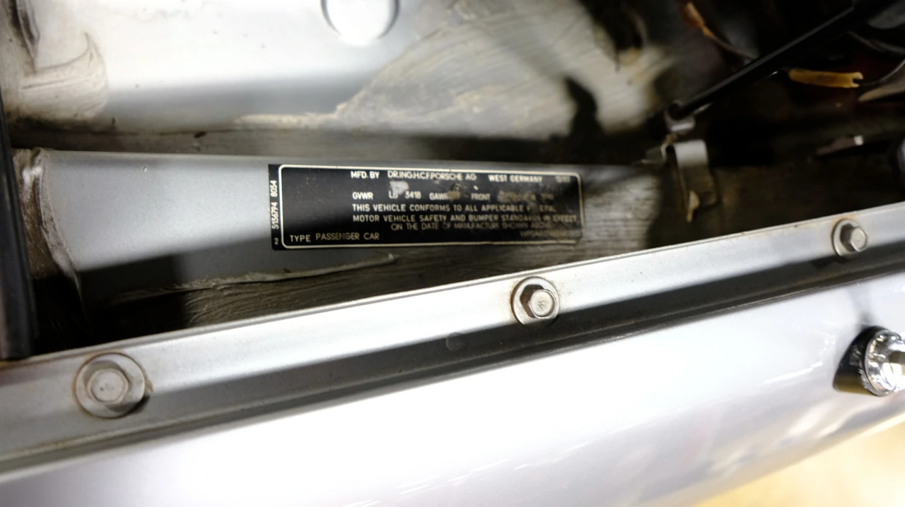 1984 Porsche 944 - Image 12 of 17