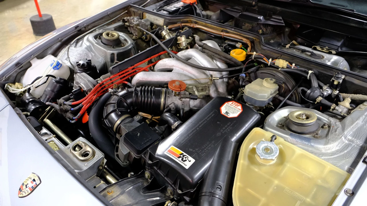 1984 Porsche 944 - Image 14 of 17