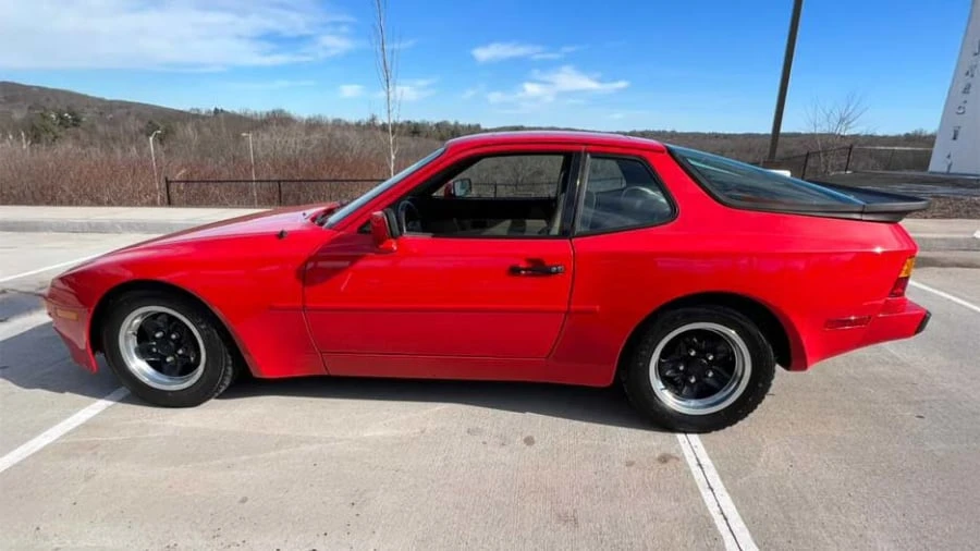 1984 Porsche 944 - Image 2 of 16