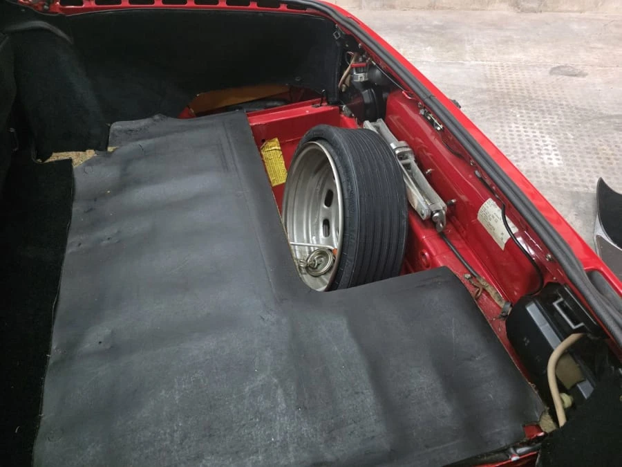 1984 Porsche 944 - Image 22 of 23
