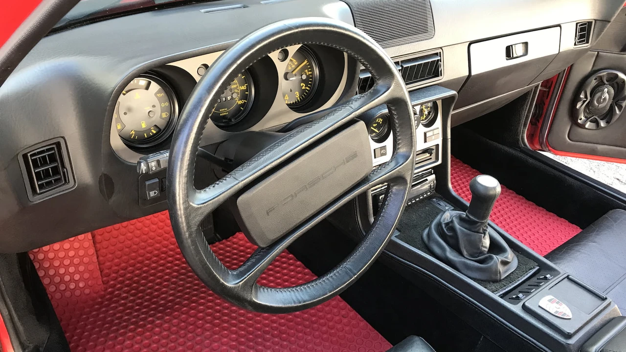 1984 Porsche 944 - Image 5 of 17