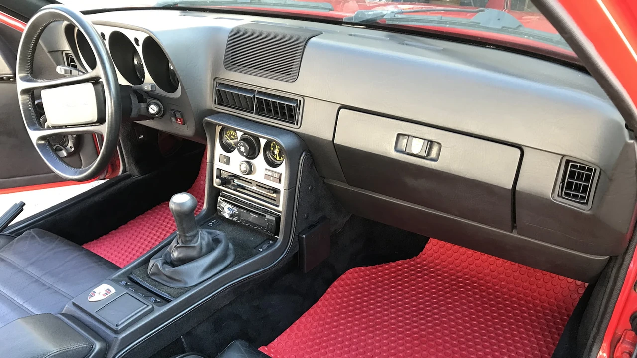 1984 Porsche 944 - Image 9 of 17