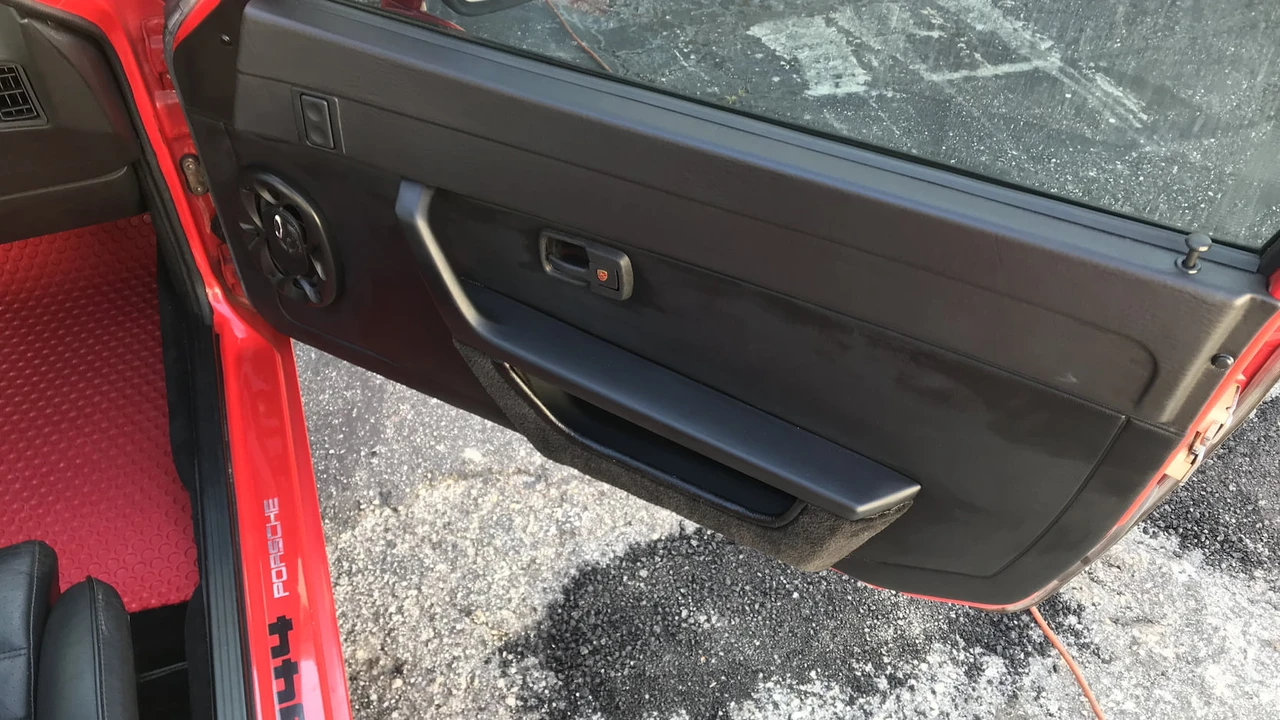 1984 Porsche 944 - Image 10 of 17