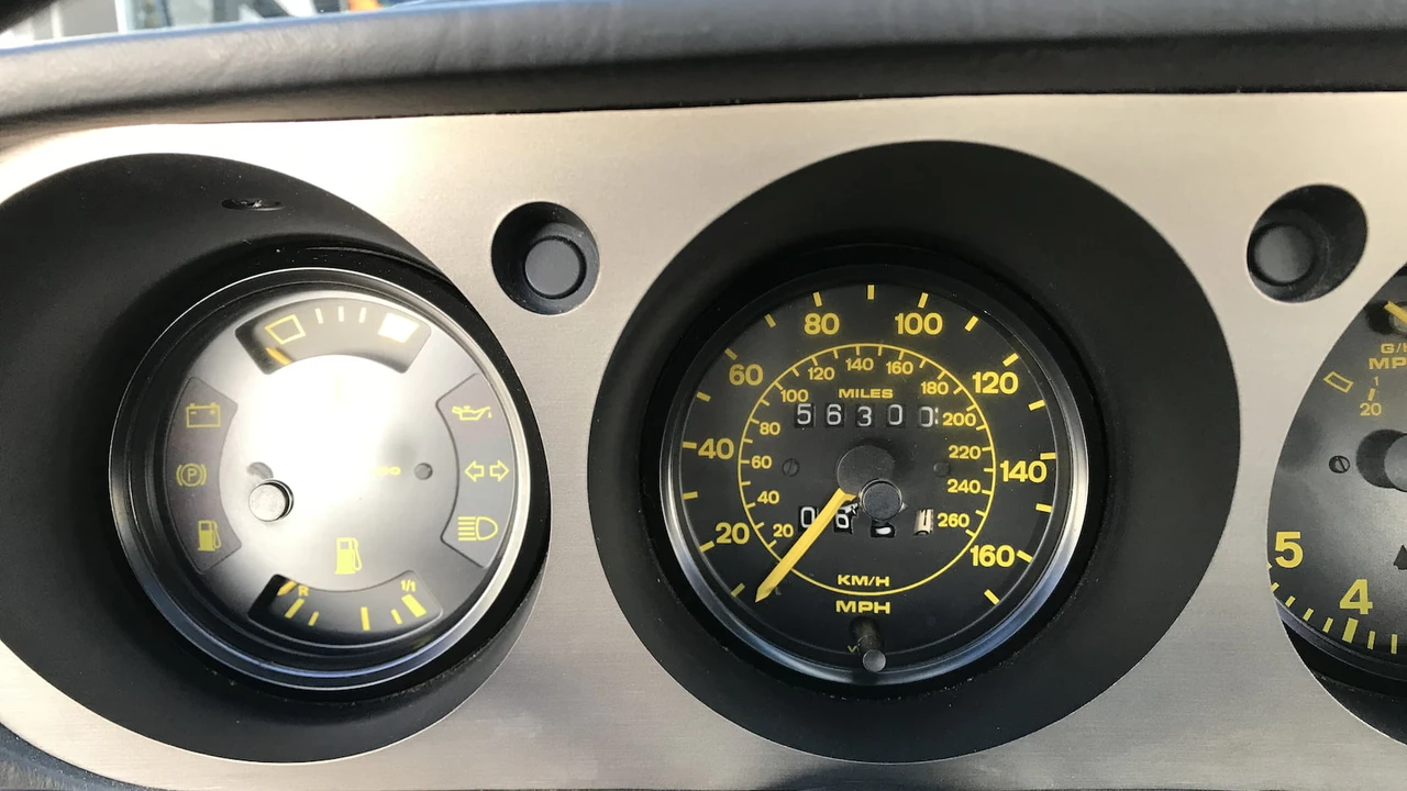 1984 Porsche 944 - Image 15 of 17