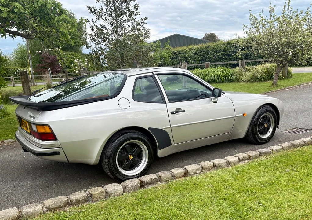 1984 Porsche 944 - Image 9 of 31