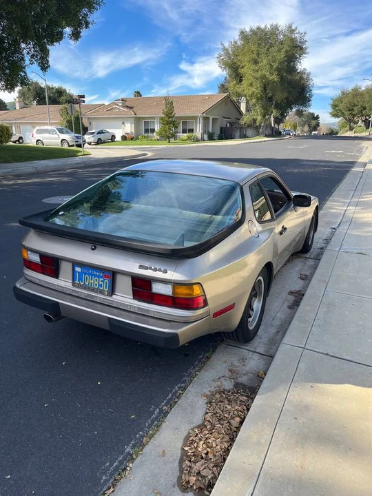 1984 Porsche 944 - Image 2 of 4