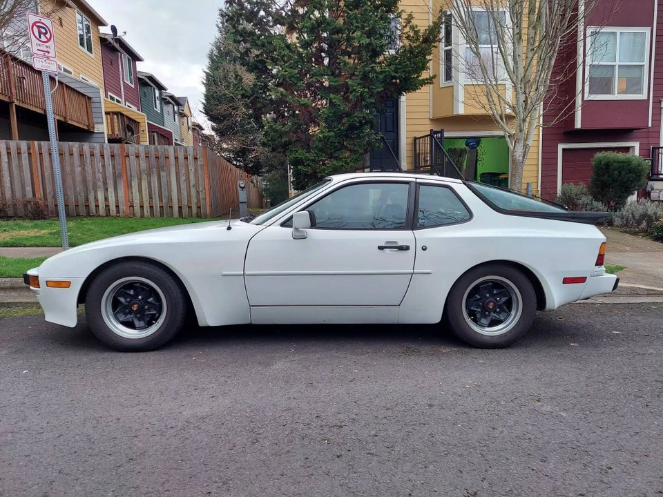 1984 Porsche 944 - Image 6 of 11