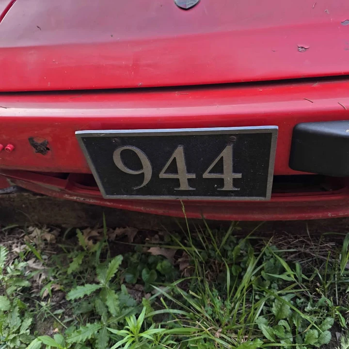 1984 Porsche 944 - Image 11 of 15