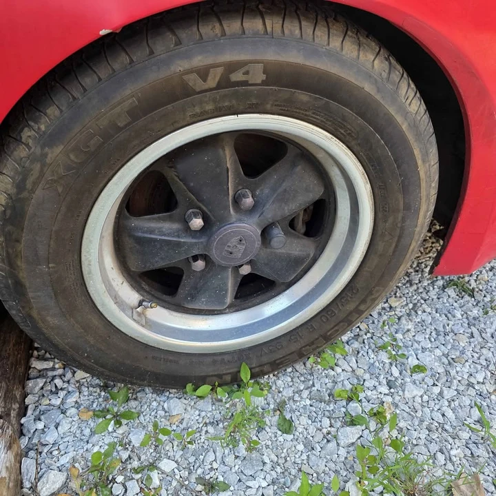 1984 Porsche 944 - Image 10 of 15