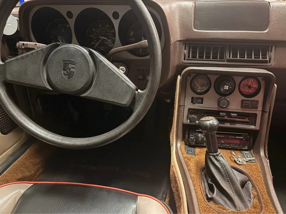 1984 Porsche 944 - Image 5 of 18