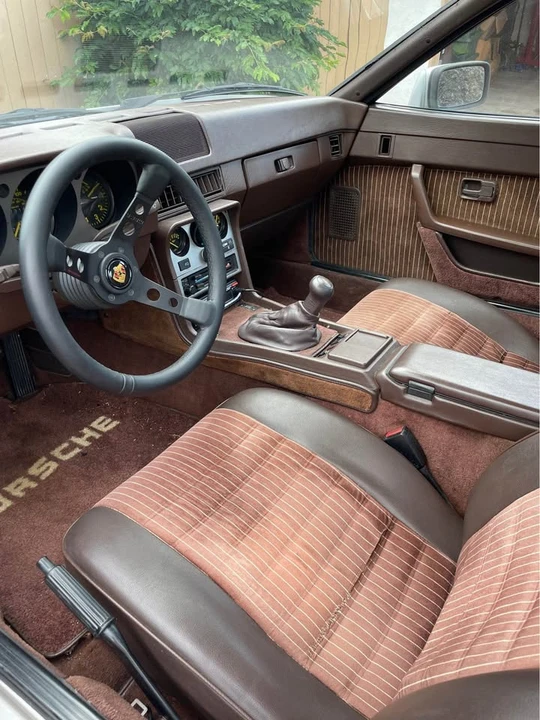 1984 Porsche 944 - Image 6 of 7