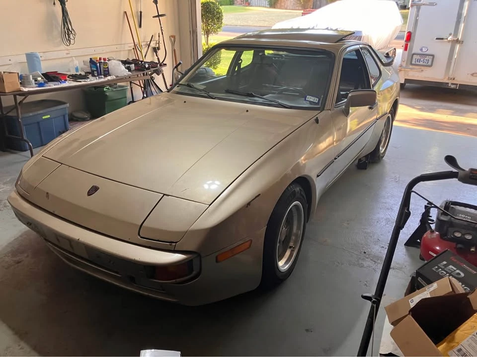 1984 Porsche 944 - Image 6 of 17