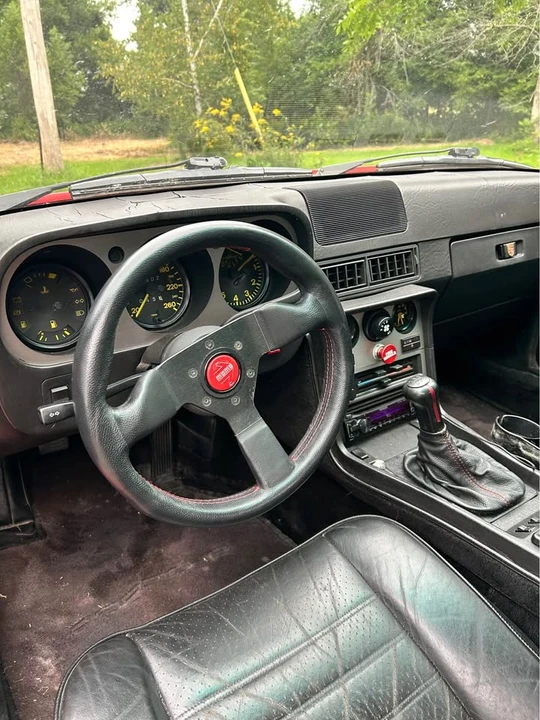 1984 Porsche 944 - Image 6 of 10