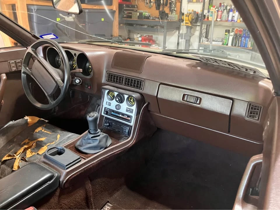 1984 Porsche 944 - Image 8 of 17