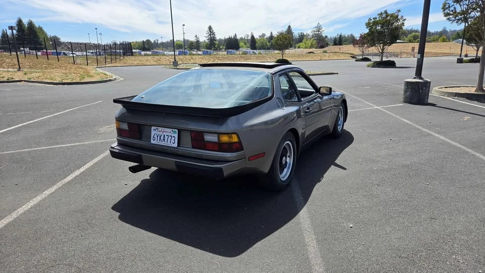 1984 Porsche 944 - Image 5 of 14