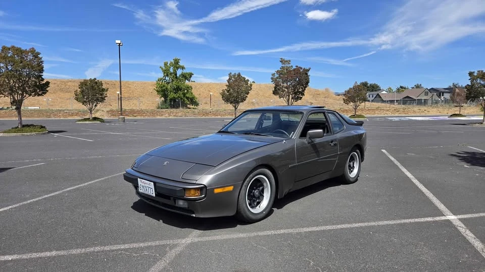 1984 Porsche 944 - Image 2 of 14