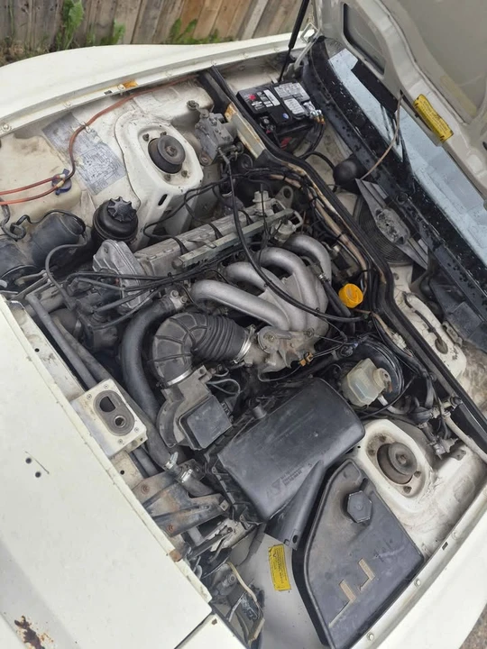 1984 Porsche 944 - Image 5 of 6