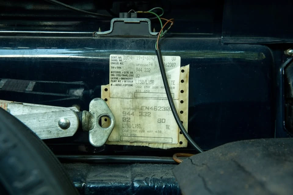 1984 Porsche 944 - Image 6 of 6