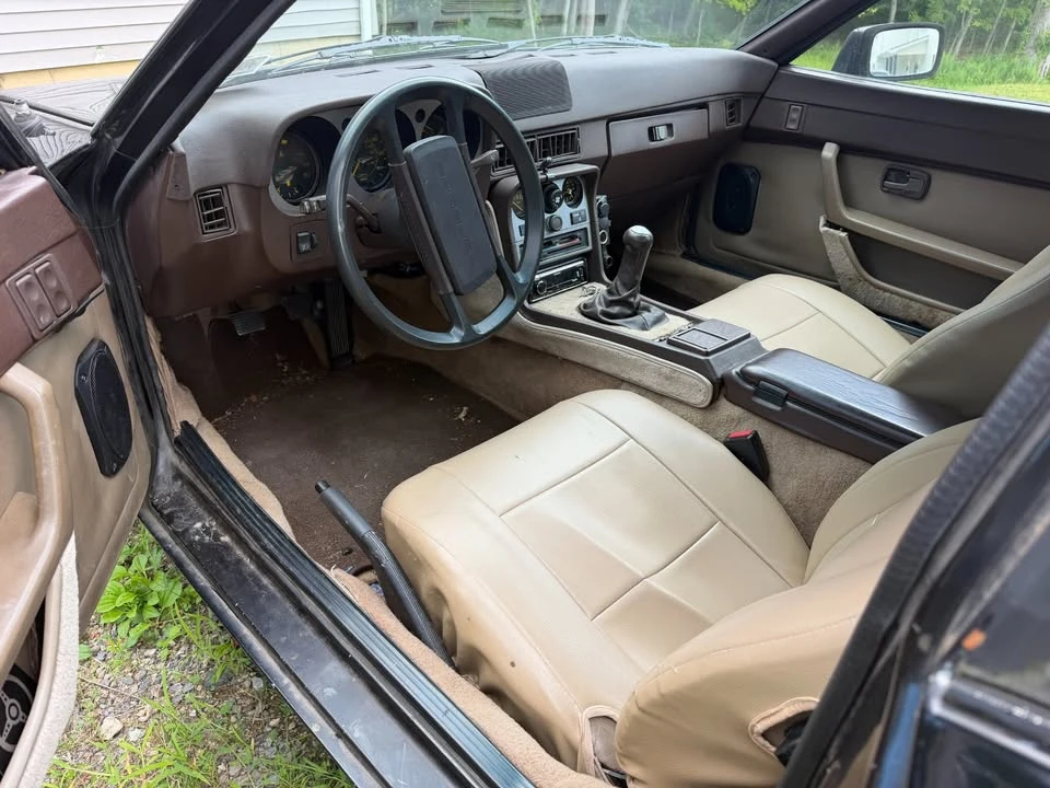 1984 Porsche 944 - Image 4 of 4