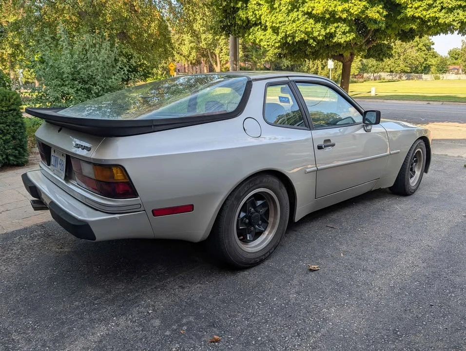 1984 Porsche 944 - Image 4 of 6