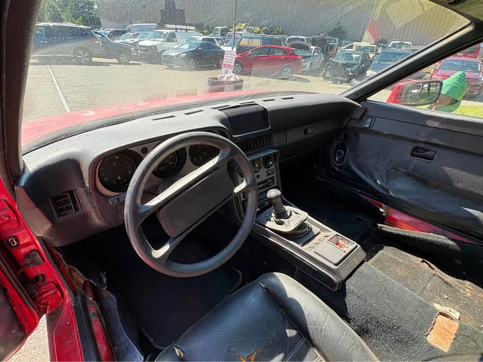 1984 Porsche 944 - Image 14 of 20