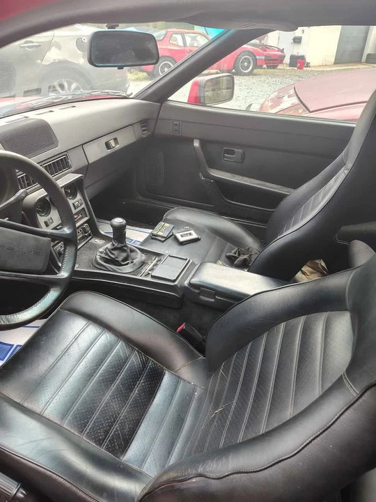 1984 Porsche 944 - Image 8 of 10