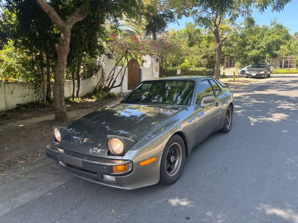 1984 Porsche 944 - Image 4 of 10