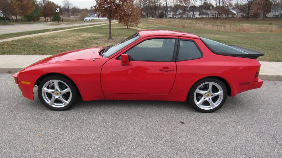 1984 Porsche 944 - Image 2 of 8