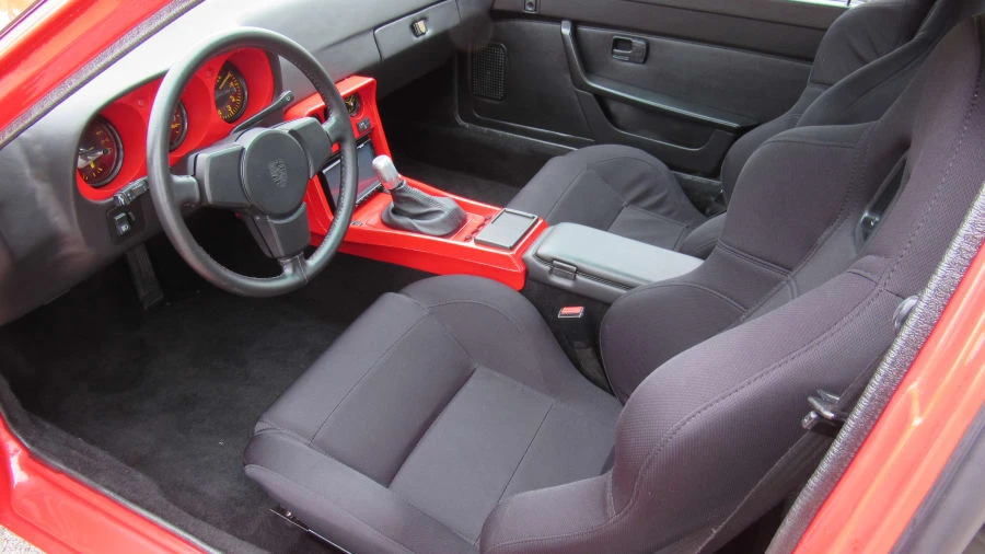 1984 Porsche 944 - Image 4 of 8