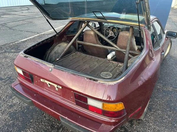 1984 Porsche 944 - Image 2 of 14