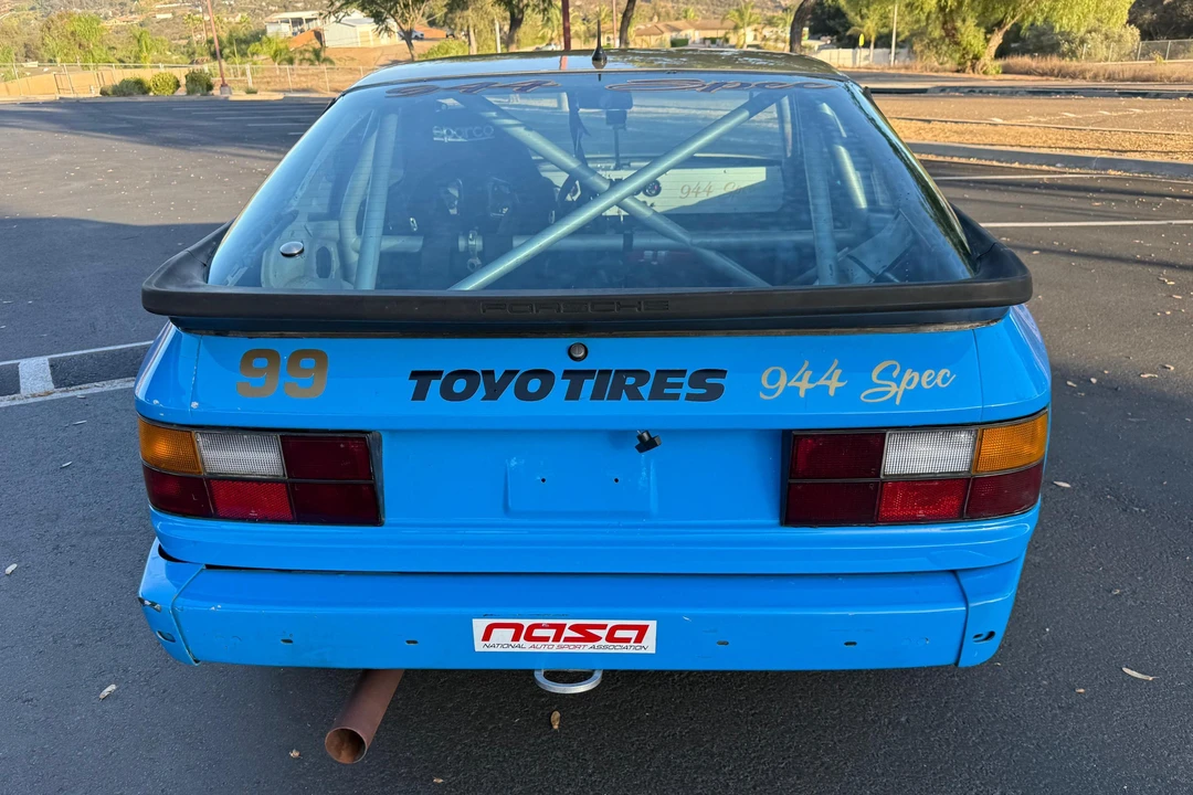 1984 Porsche 944 - Image 5 of 31